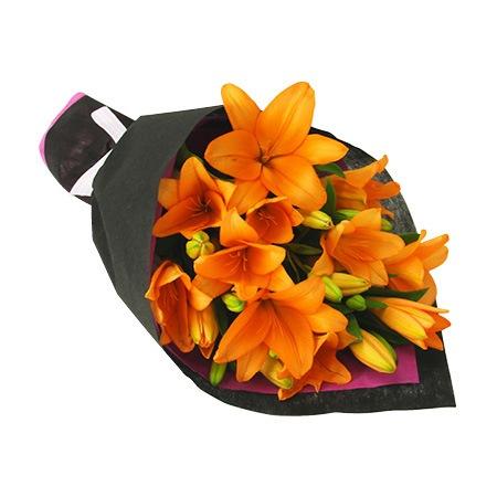 Orange lilies bouquet product954